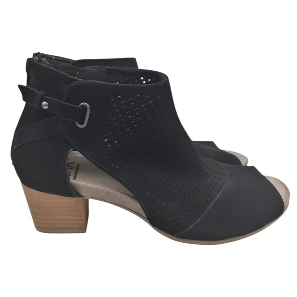 Earth Ivy Sahara Comfort Leather Suede Black Perforated Open Toed Bootie SZ 7.5 - Picture 1 of 11
